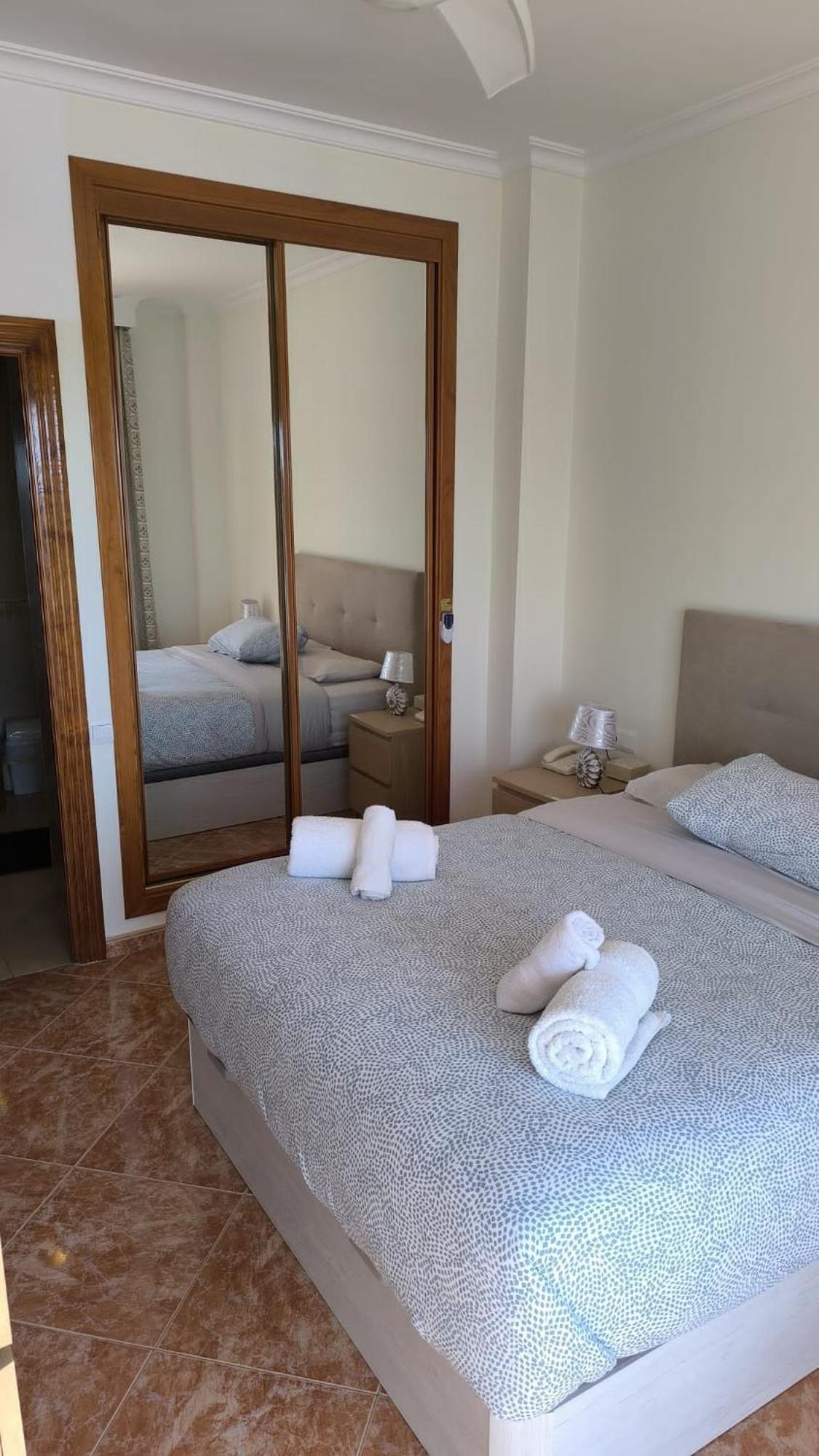 La Roca-mediterraneo Views, 8th Floor-new Kitchen- Pool- Parking-air Conditioning, Ceiling Fans & Free Wifi Appartement